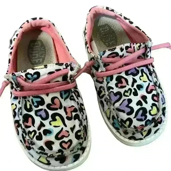 Hey Dude Other - Hey Dude Girl's toddler Cat White Heart Leopard Youth Wendy Shoes sz K9